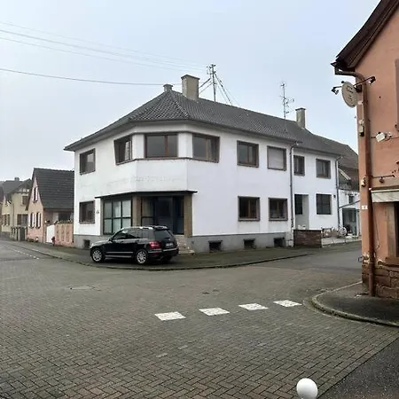 Au Coin De La Rue Hébergement de vacances