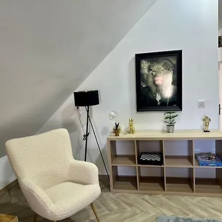 Au Coin De La Rue Ferienhaus *